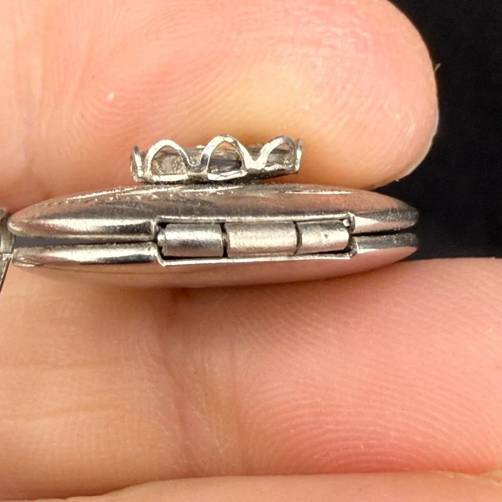 Vintage‎ Locket Pendant Oval Silver Tone Abalone